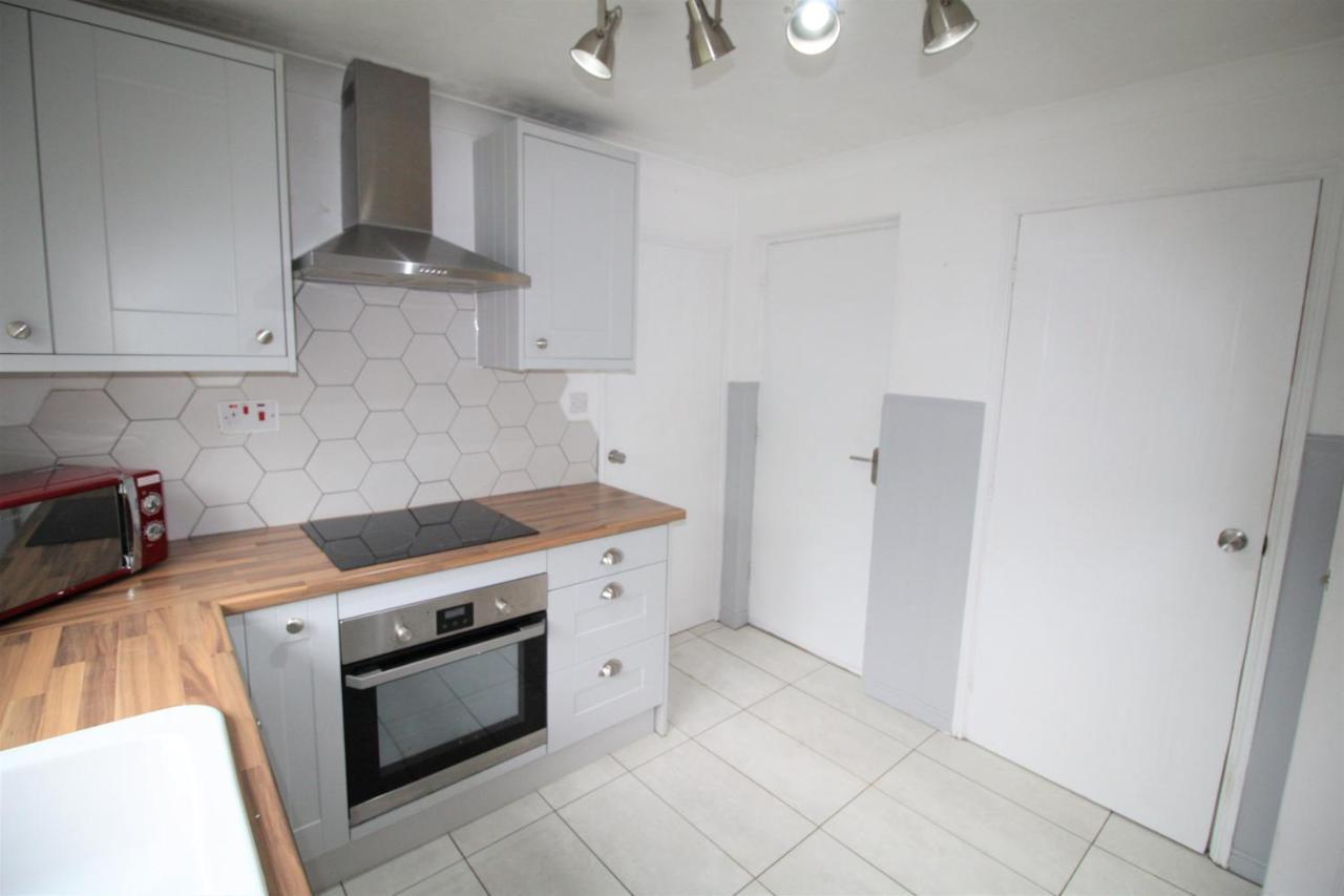 Doncaster - Warmsworth - Great Customer Feedback - 3 Bed Detached House - Private Garden & Parking Plus Garage - Quiet Cul De Sac Location - Dog Friendly - Fast Wifi - Close To Motorway Access מראה חיצוני תמונה